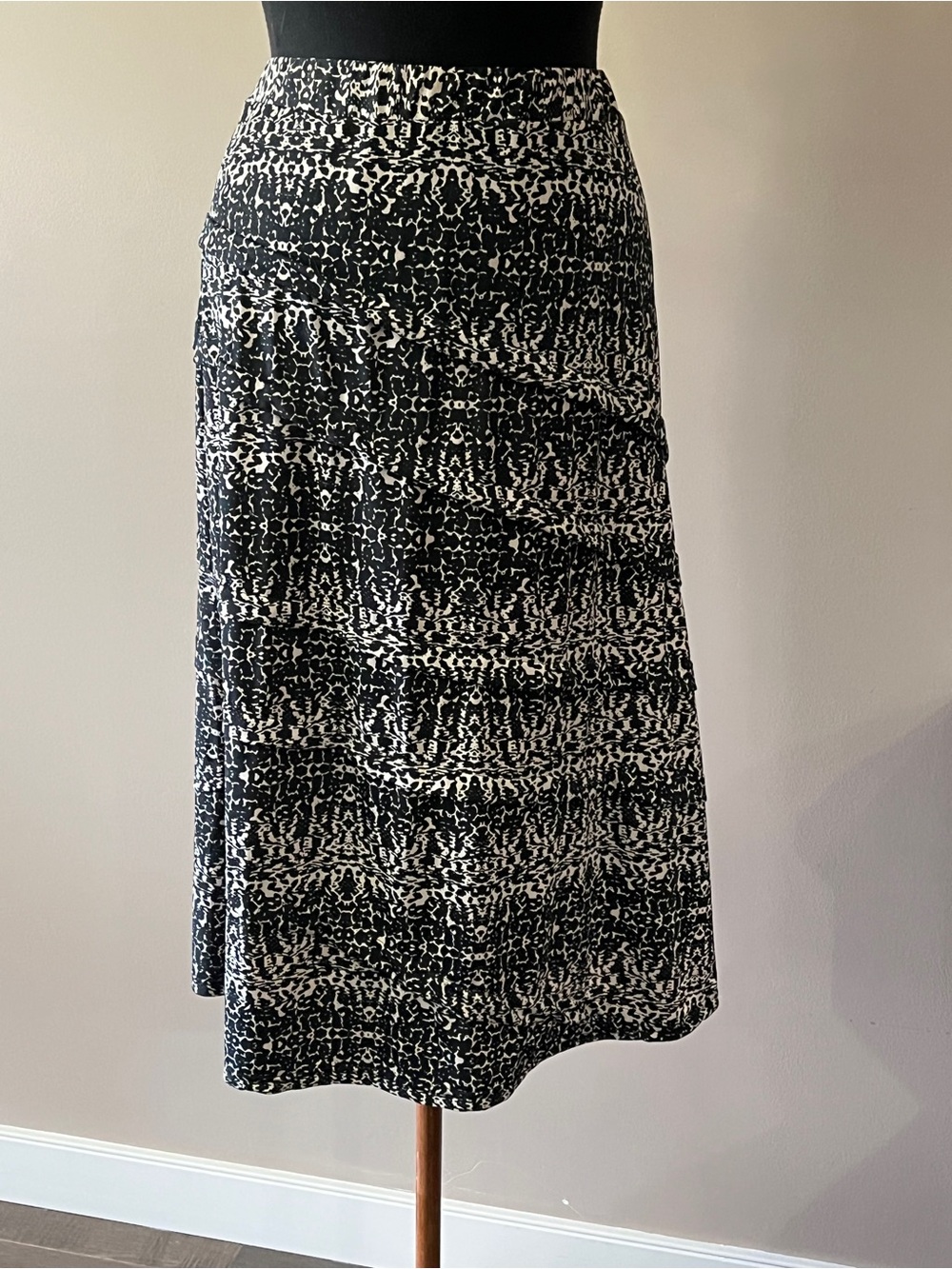 Part of 3 for $30 Metro Wear Black and White Printed Midi Skirt